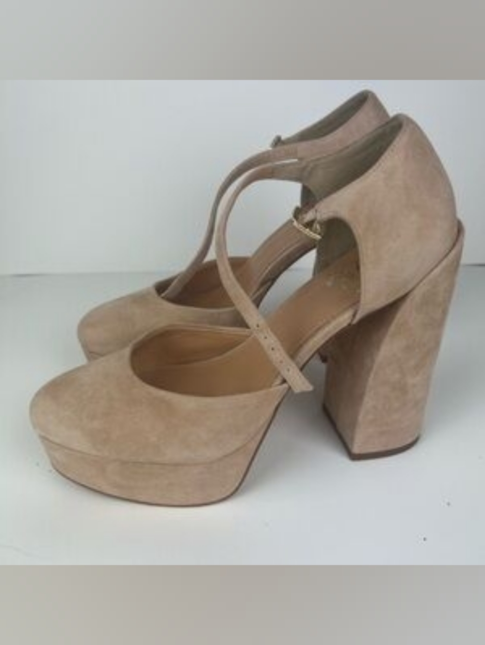 Vince Camuto Grelena Platform Chunky heels size 8, 90s style